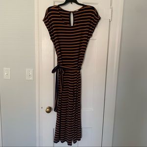 Old Navy Jumpsuit (Medium)